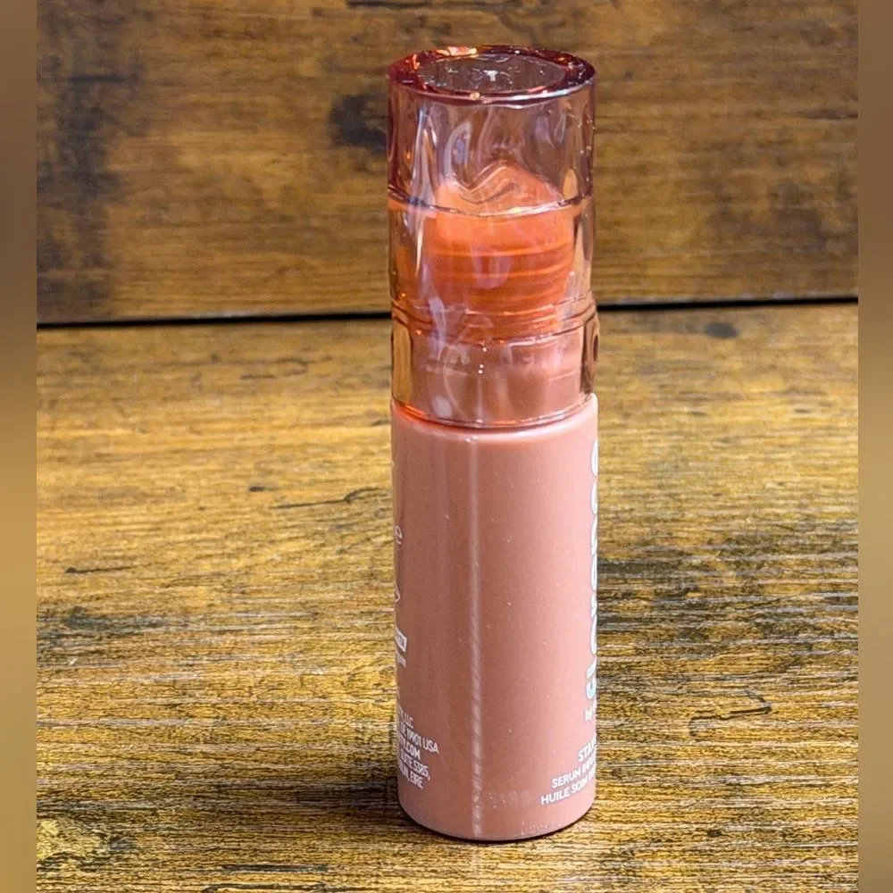 Florence by Mills Stay Plush Lip Oil in Coconut Colada. NEW in box.